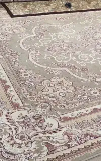 فرش بسیار نو و تمیز