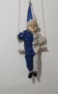 عروسک آویز