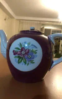 ۲ قوری بزرگ پلوخوری و خورشخوری کوچک ۱۸ عدد