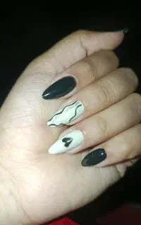 آموزش کاشت ناخن