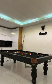 میز بیلیارد در حد نو
