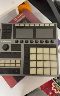 maschine+ کنترلر