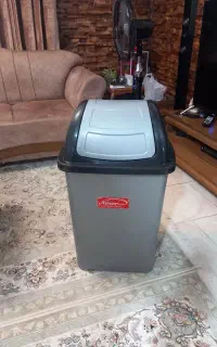 سطل زباله بزرگ