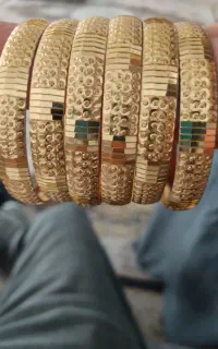 شیش عدد النگو