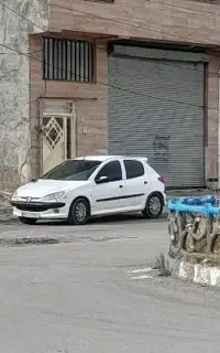 ماشین پژو ۲۰۶ تمیز خانگی