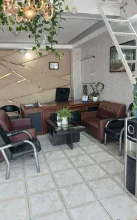 64 متر اداری سه راه حافظیه خیابان اصلی رو به نما