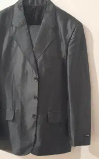 کت و شلوار مردانه .