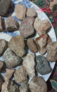 قیمتی سنگ..