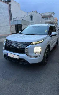میتسوبیشی اوتلندر۲۰۲۳ ژاپن H LINE شخصی