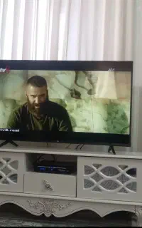 میز تلوزیون سفید