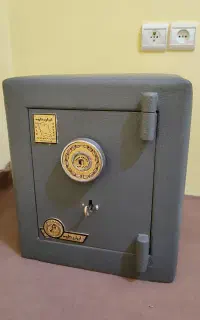 گاو صندوق کاوه