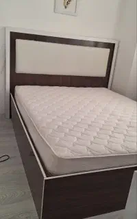 تخت خواب همراه باتشک