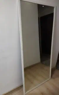 آینه ی قدی یک متر در یک و شسصت سانتی متر