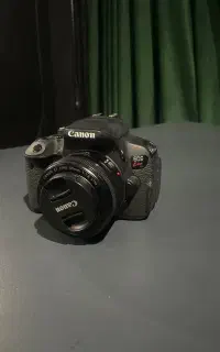 دوربین در حد نو canon 700d