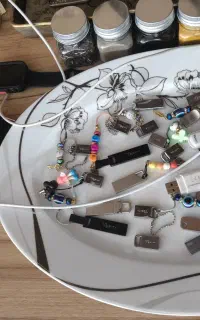 تعداد  30 عدد فلش فروش یک جا.