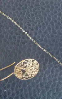 دوتا گوشواره به فروش می‌رسد.تا فردا ظهر پول لازم