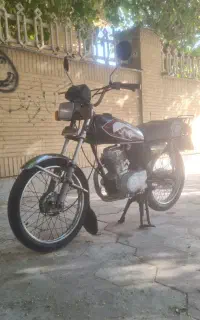موتور۱۲۵،مزایده ای