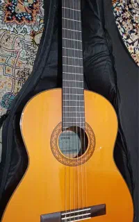 گیتار یاماها c70