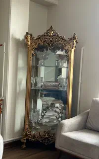 یک‌عدد بوفه چوبی  سالم بدون ضد و خش