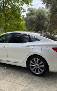 آزارا گرانجور ۲۰۱۴ خلیج شش سیلندر