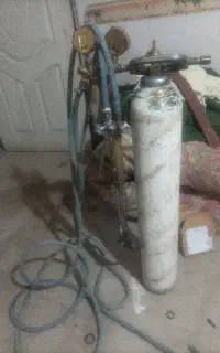 کپسول ۱۰ لیتری اکسیژن تکمیل