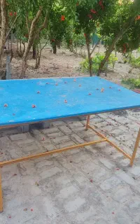صندلی و نیمکت پایه فلزی