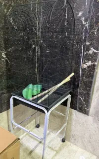قفس پرنده فوق العاده تمیز  با پایه زیر