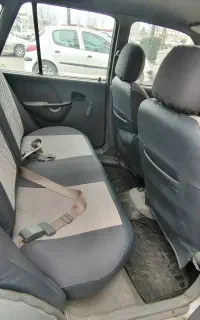 پراید نقره ای رنگ (مدل ۹۱ - ۱۴۱ SX)