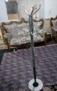 چوب لباسی ایستاده