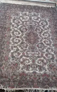 قالی دستباف گل های بهاری