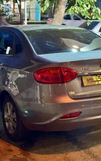 جک j4 مدل 1404 کم کار بدون رنگ بسیار تمیز