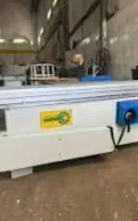 برشکار حرفه ای و کارگر ساده