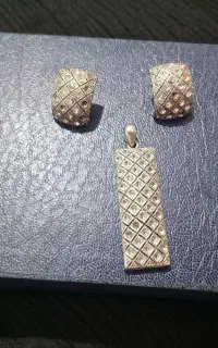 اکسسوری اصل ‌وفیک نیستن وضد آب ....