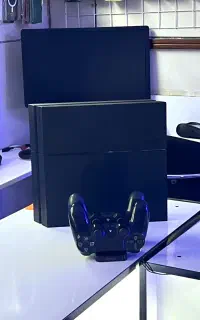 ( PS4 fat 500 g ، کپی خور ، همراه بازی )