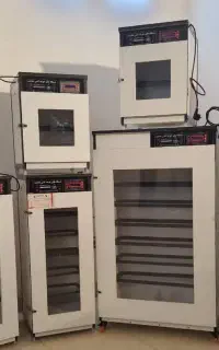 مـاشین جوجه کشی -*-bn با فن اضطراری. دستگاه