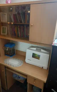 میز تحریر و کتابخانه در حد نو فقط ۲ میلیون