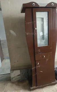 جاکفشی و تخت کودک