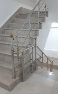 نرده استیل و توری پلیسه