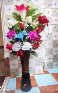گل و گلدان مصنوعی