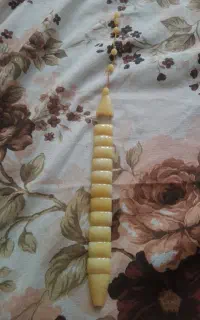 تسبیح سندلوس،کهربا