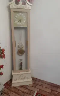 ساعت ایستاده وآینه کنسول