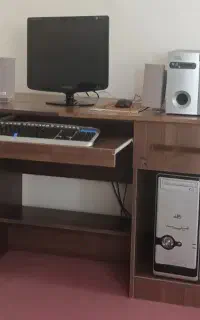 فروش ست کامل کامپیوتر با میز و مانیتور