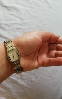 ساعت رنگ ثابت