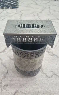سطل و جادستمالی