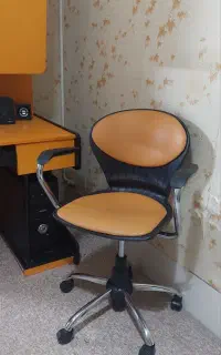 میزکامپوتر و تحریر