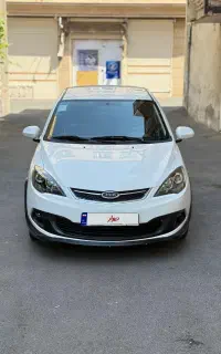 ام وی ام 315 هاچبک