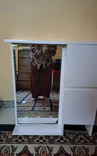 آیینه سرویس بهداشتی