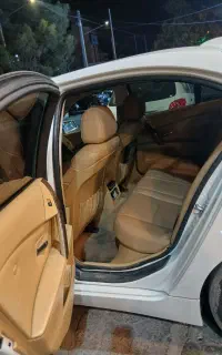 بی ام و ۵۲۰ مدل۲۰۰۵
