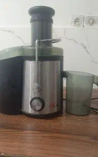 دستگاه آب میوه گیری