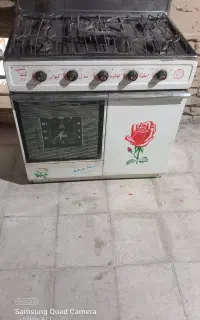 سلام دوستان عزیز یک اجاق‌گاز طرح فر خیلی تمیز